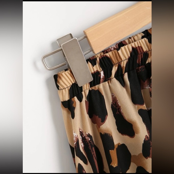 2x shein leopard print midi flowy skirt - Picture 3 of 4